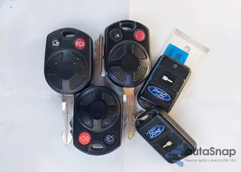 2010 Ford Expedition El Limited from USA, damaged, VIN 1FMJK2A57AEB71493